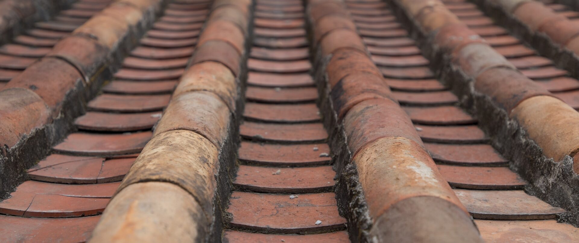 zakar-_yARq_fi2Yk-unsplash professional roof repair. roof repair near me. roof repair in new jersey. roof installation roof repair roof replacement roof installation roof leak roof leak repair roof leak detection. how to detect a leak in the roof